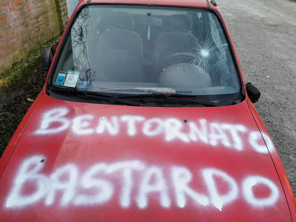 bentornato bastardo auto vandalizzata guerrilla marketing